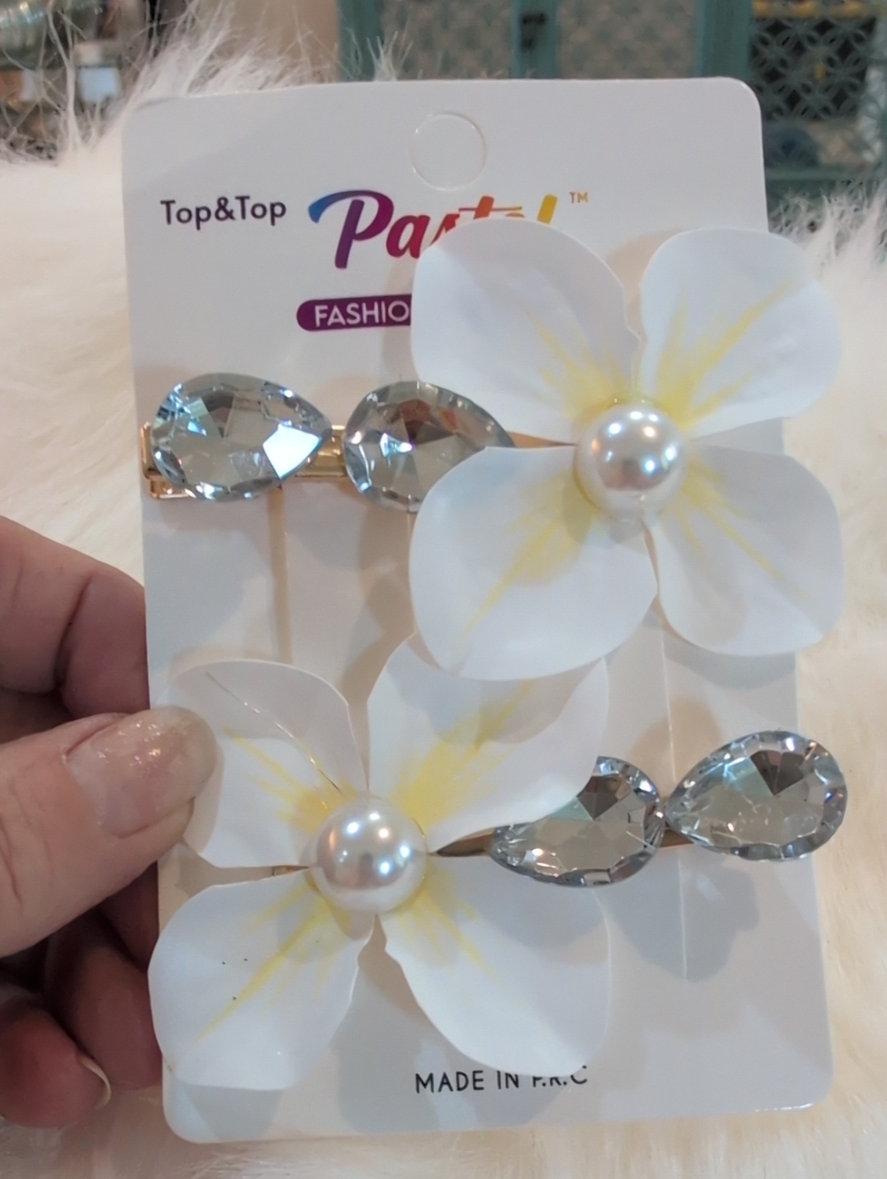 White Floral Pearl Hair Clips - Set of 2